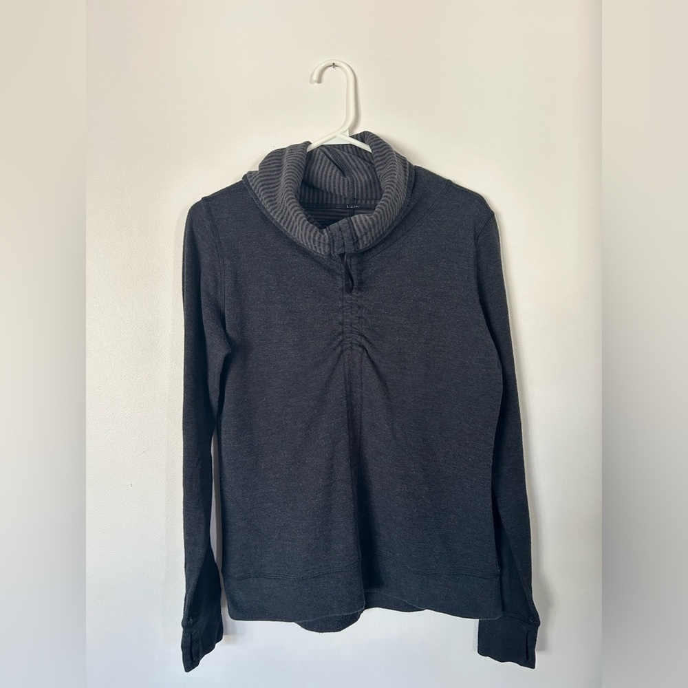 Rare Reversible Lululemon In A Cinch Long Sleeve Tee